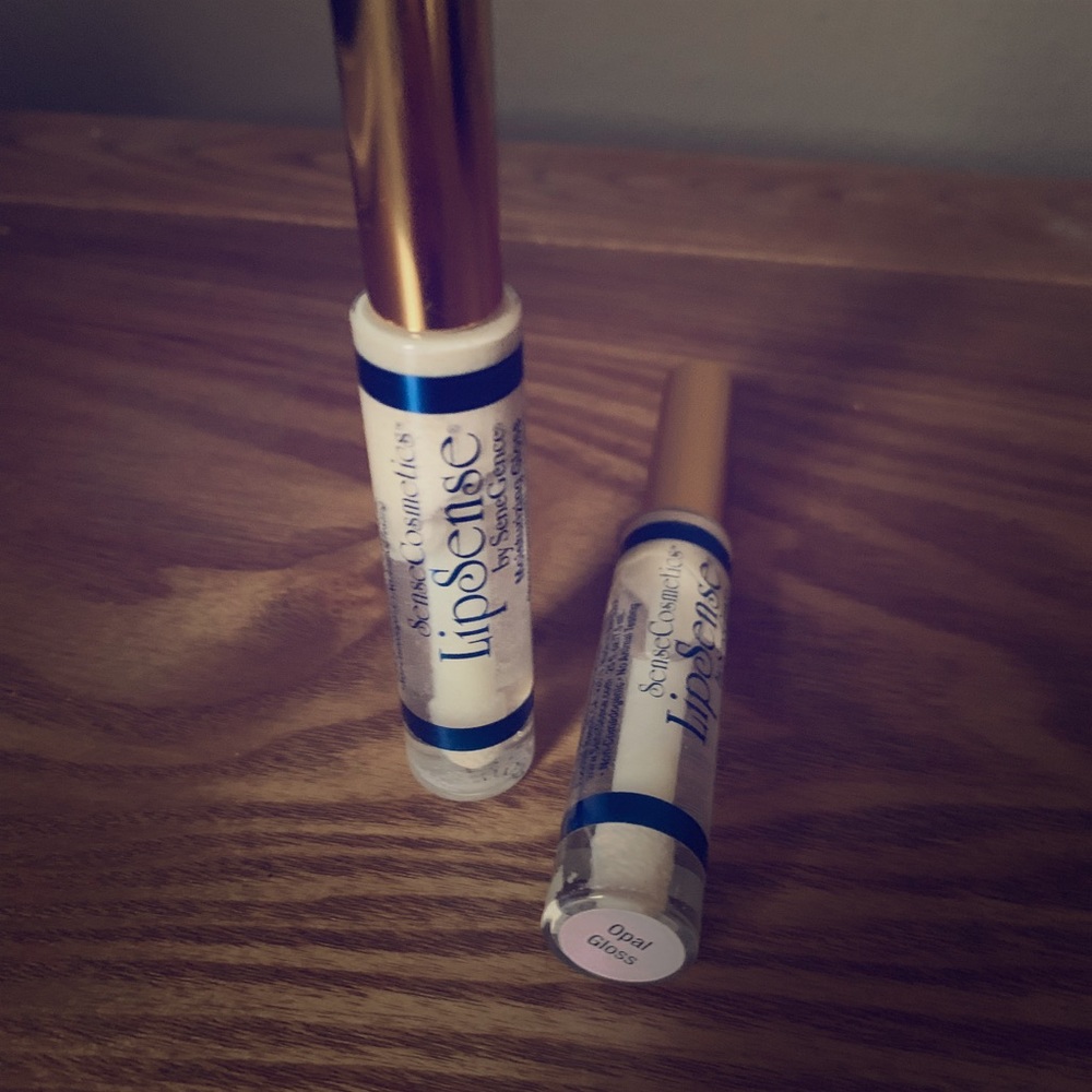 Opal gloss